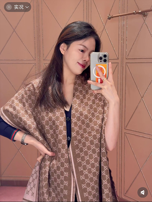 구찌 울 자카드 머플러