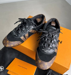 루이비통 스니커리나 (남녀공용)