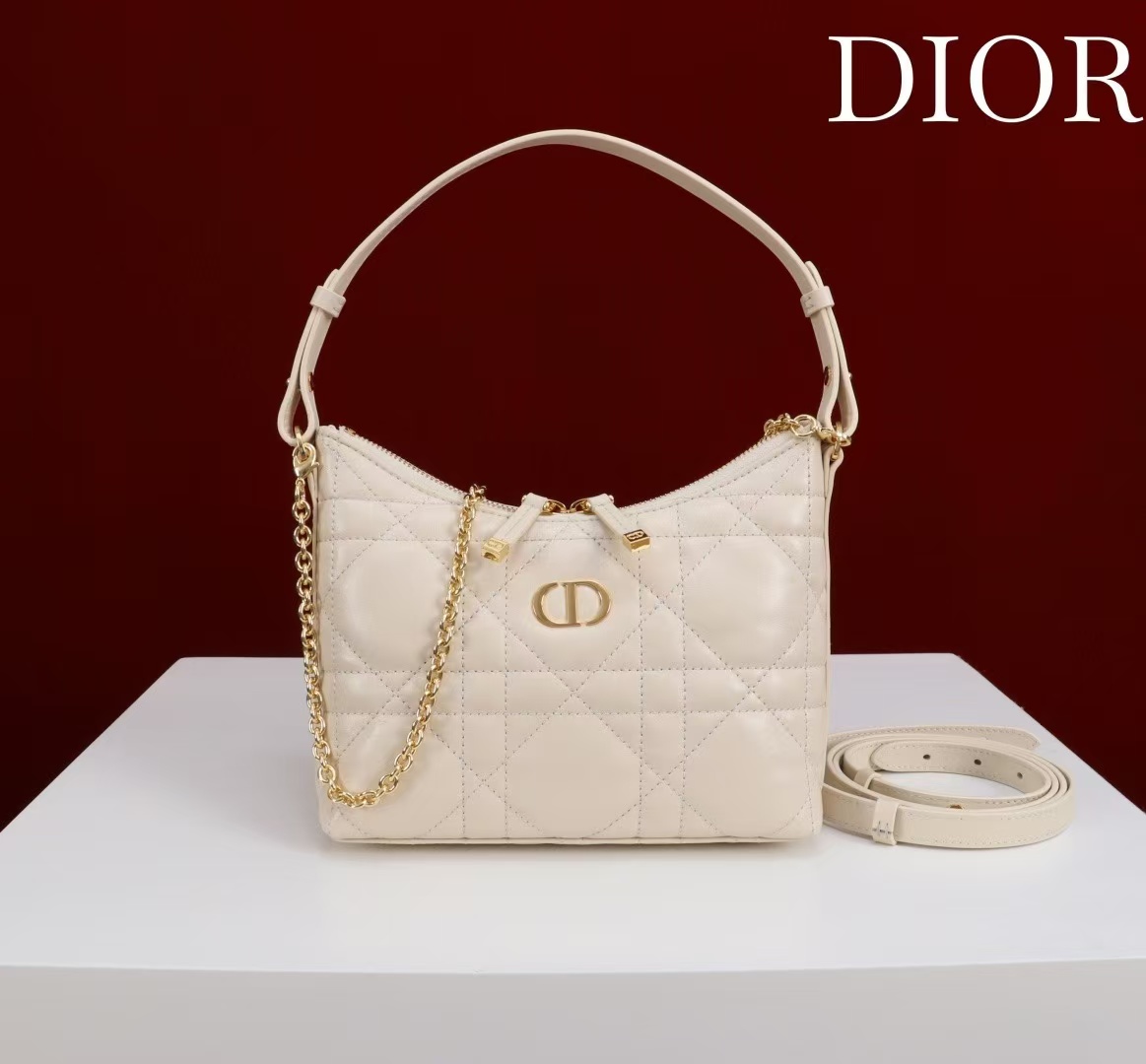 디올 미스 카로 디올링 미니 체인백 (컬러 아이보리)