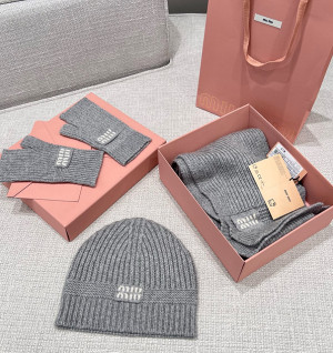 미우미우 로고 니트 비니 / 장갑 / 머플러