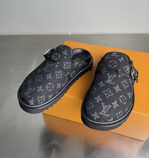 루이비통 코지 플랫 컴포트 클로그 (남녀공용)