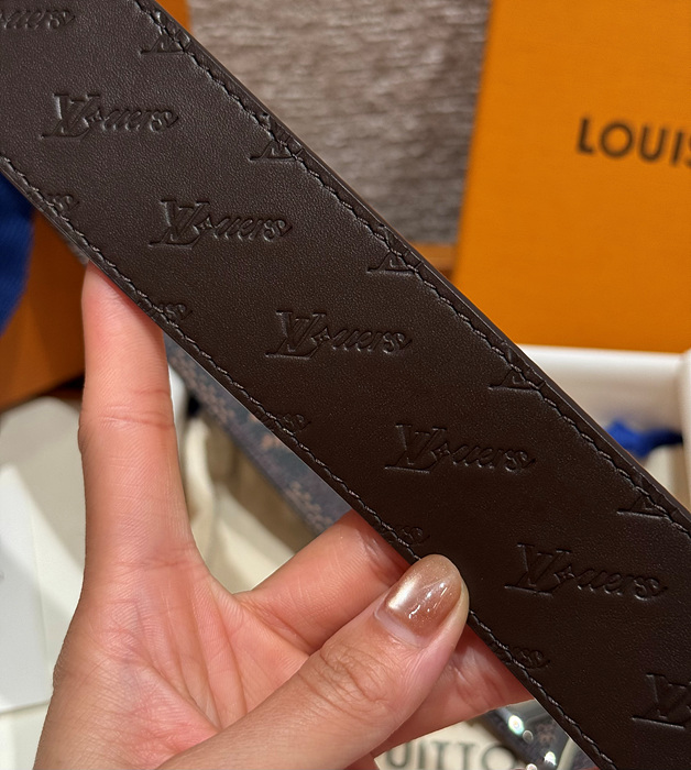 루이비통 벨트 40mm (컬러 블랙, 브라운)