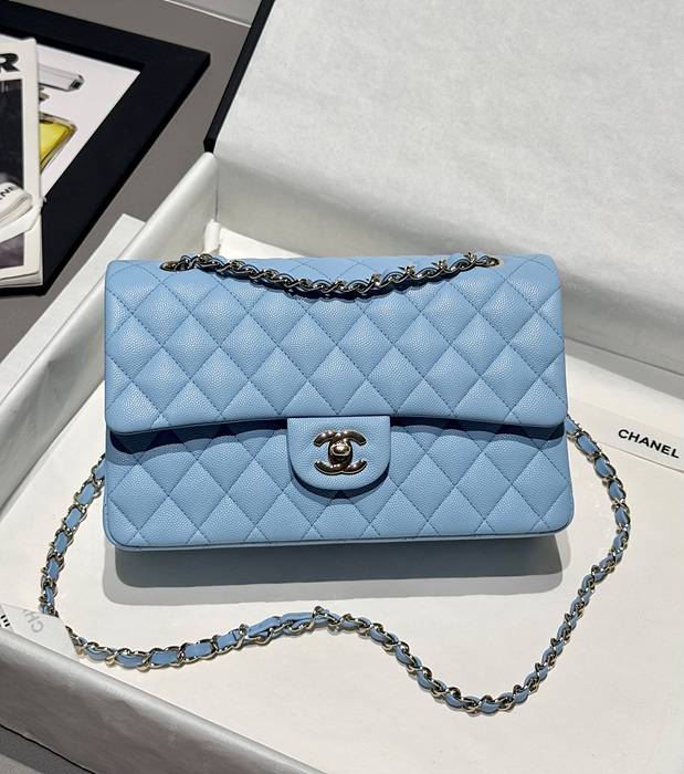 샤넬 클래식백 작은 캐비어스킨 미디움 25.5cm