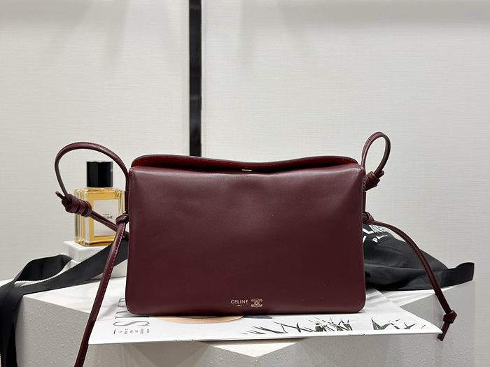 셀린느 트리오 플랩 10P862