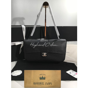 샤넬 플랩백 26SS 그레인드 카프스킨 맥시 32CM 은장 AS6231